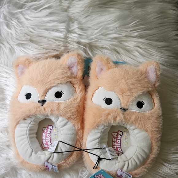 Squishmallows Fuzzy Fox Kids Slippers - Orange and White - Picture 1 of 1